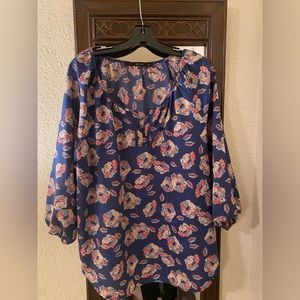 Fun 2 Fun floral pattern top.  The sleeves are 3/4 length and gather